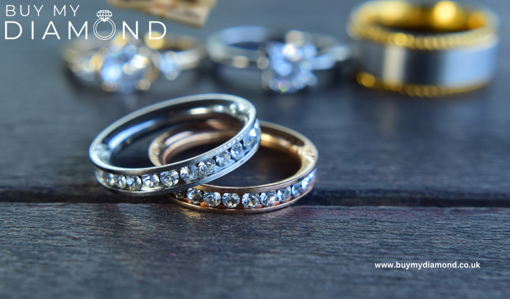 Selling gold rings shop with stones